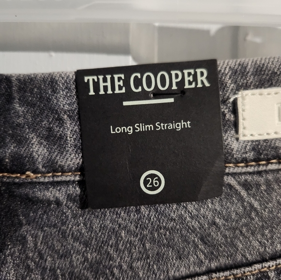 NWT Blank NYC The Cooper Jeans- 32” Inseam - Picture 8 of 8